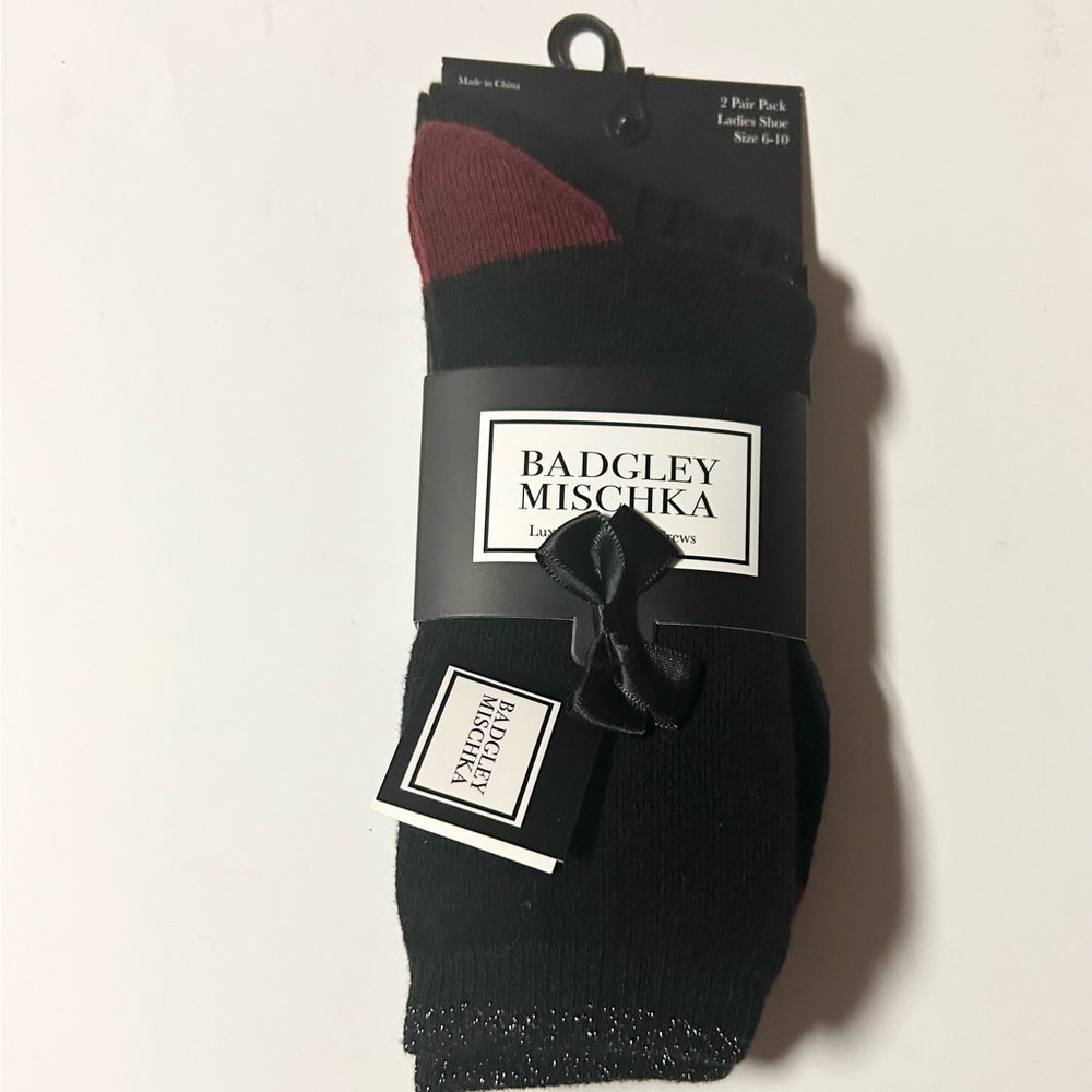 Badgley Mischka Ladies Black Luxury Cashmere Crew Socks 2 Pairs Shoe Size 6 - 10